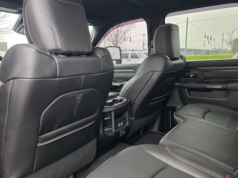 Used 2023 RAM 2500 Limited image 32