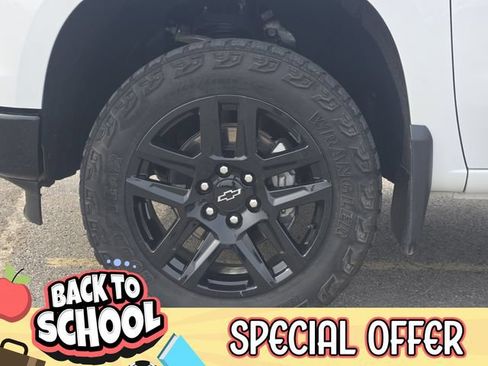 Used 2025 Chevrolet Silverado 1500 LT Trail Boss w/ Convenience Package II AWD/4WD image 12