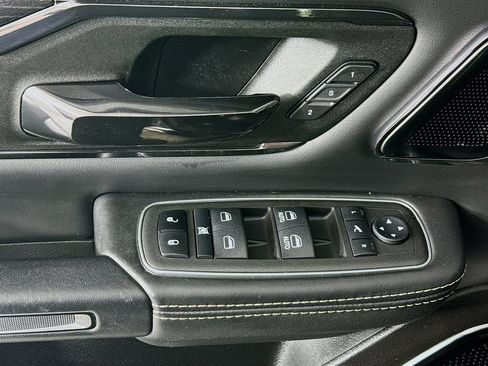 Used 2022 RAM 1500 Limited AWD/4WD image 19