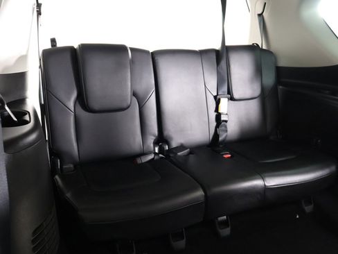 Used 2023 Nissan Armada SL image 42