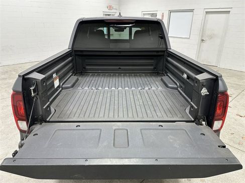 Used 2023 Honda Ridgeline RTL-E image 26