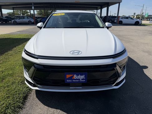 Used 2026 Hyundai Sonata SEL FWD image 8