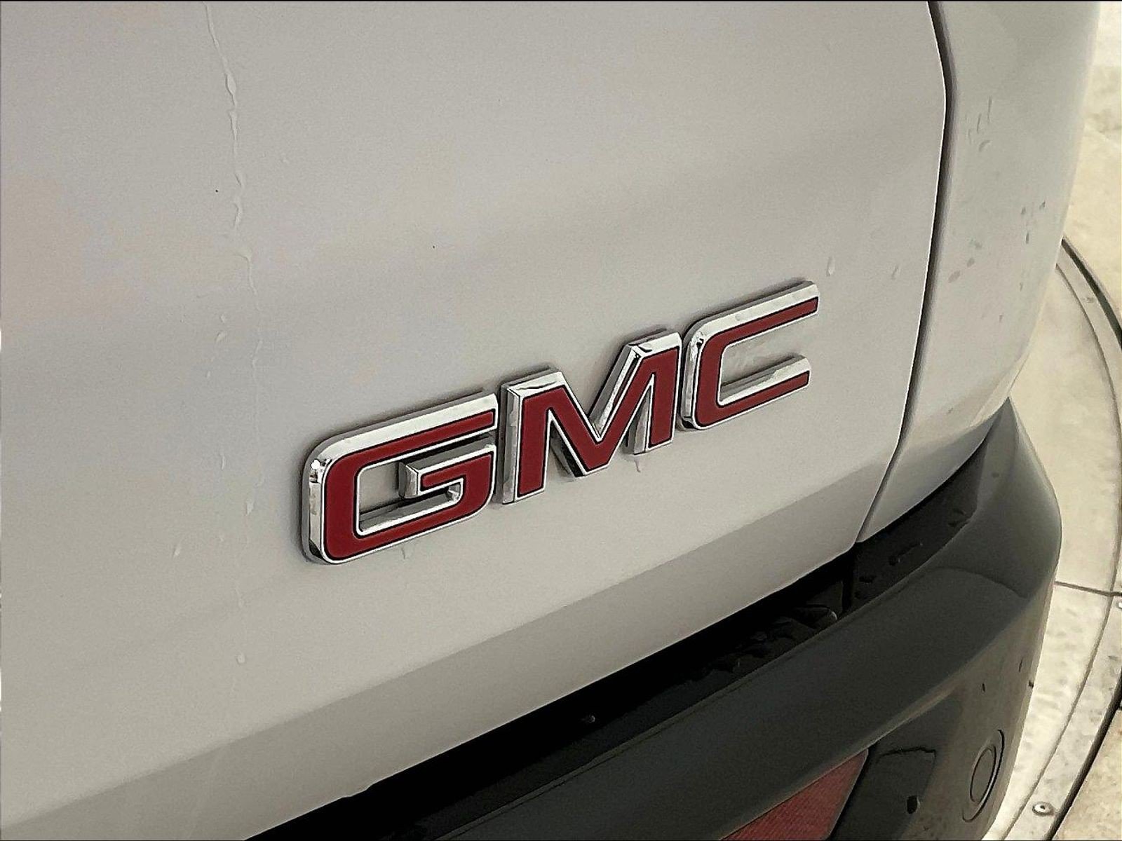 Used 2025 GMC Acadia Denali FWD image 24