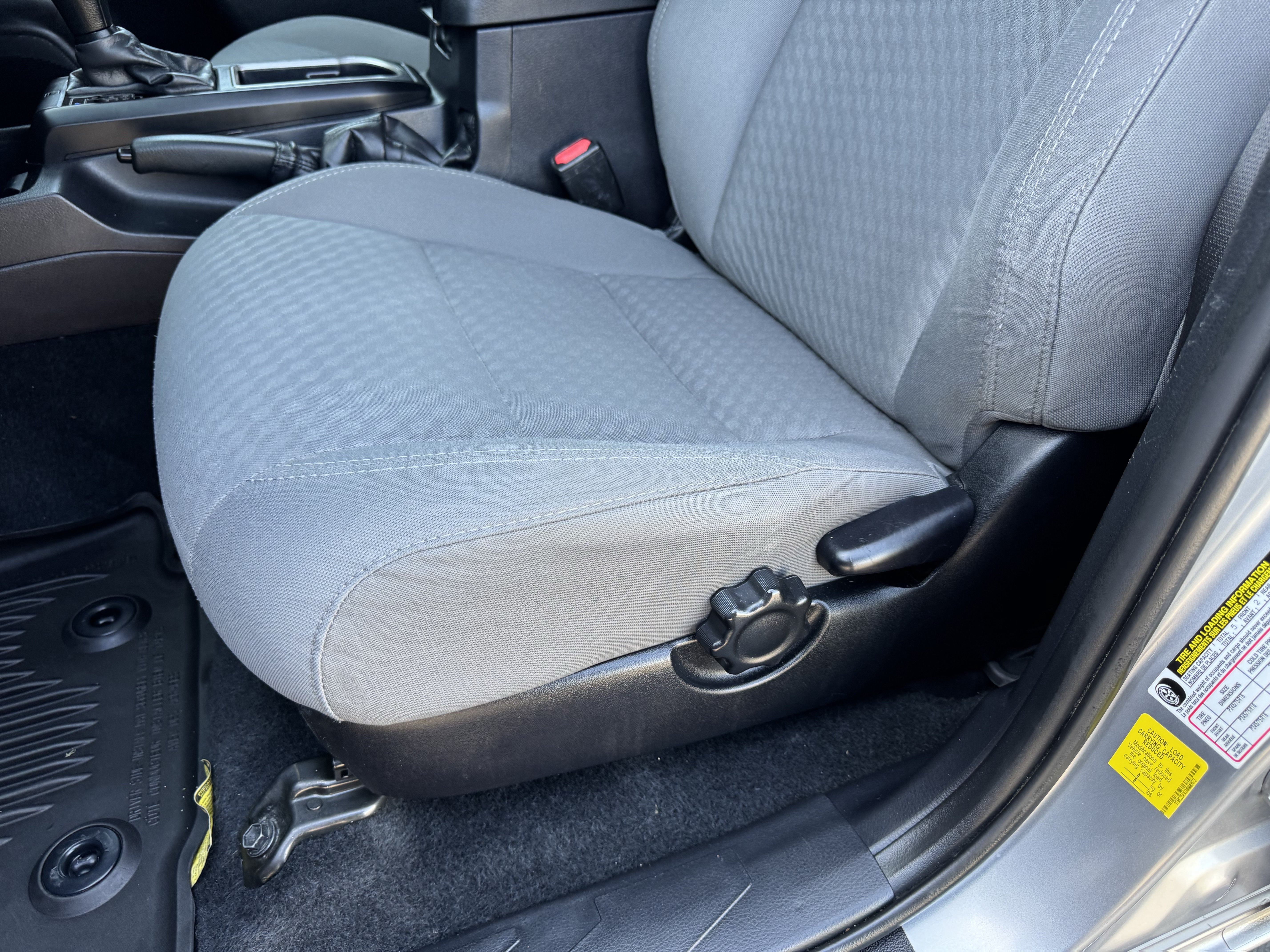 Used 2021 Toyota Tacoma SR AWD/4WD image 14