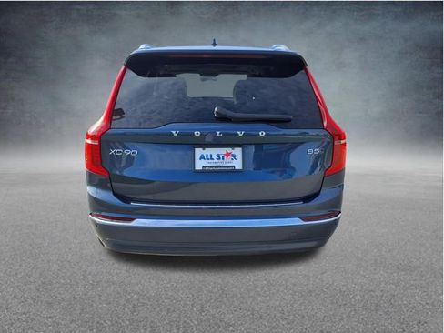 Used 2024 Volvo XC90 B5 Core w/ Protection Package Premier AWD/4WD image 7