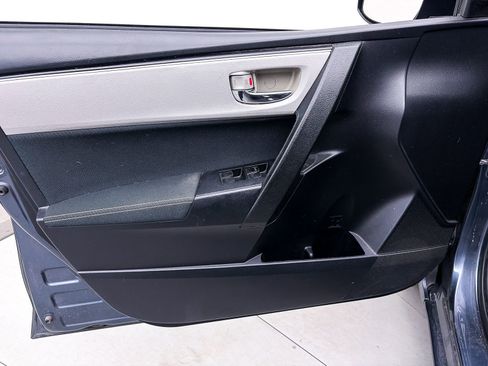 Used 2018 Toyota Corolla LE w/ Carpet Mat Package (TMS) image 10