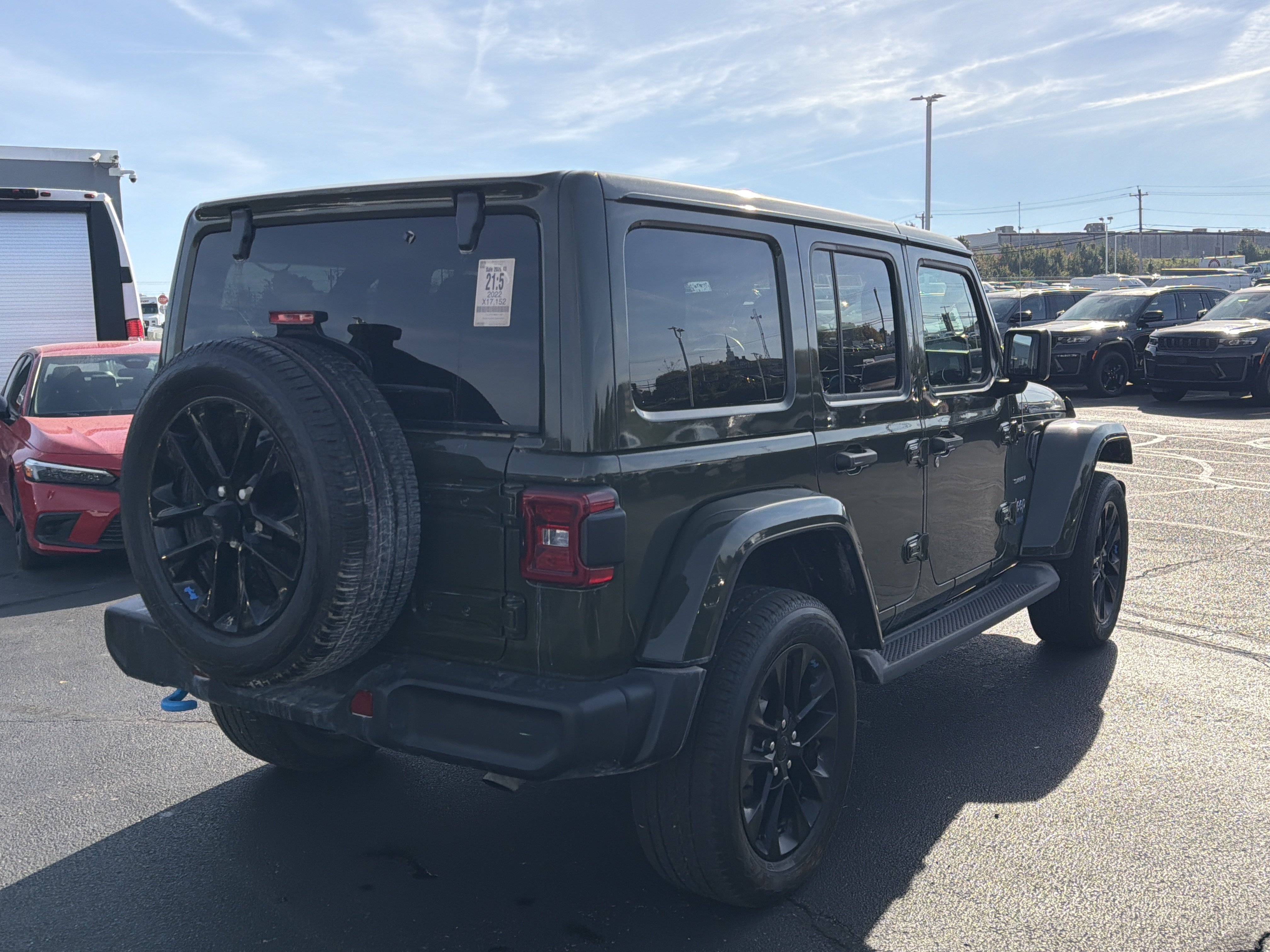 Used 2022 Jeep Wrangler Unlimited Sahara w/ Cold Weather Group AWD/4WD image 10