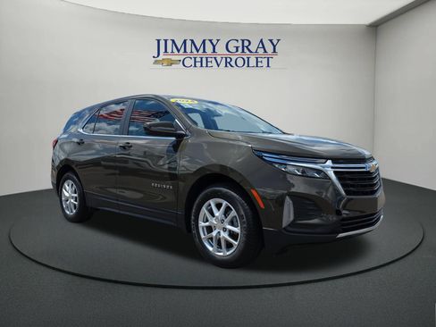 Used 2024 Chevrolet Equinox LT FWD image 7