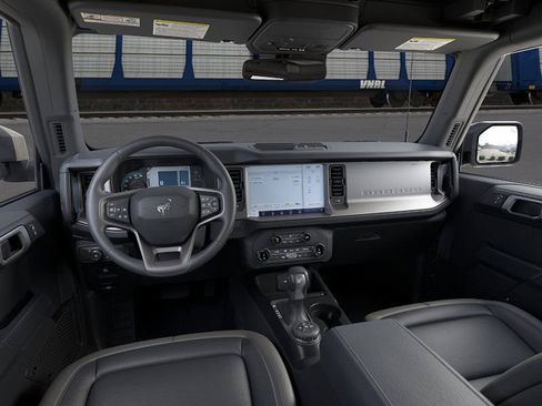 New 2025 Ford Bronco Outer Banks AWD/4WD image 9