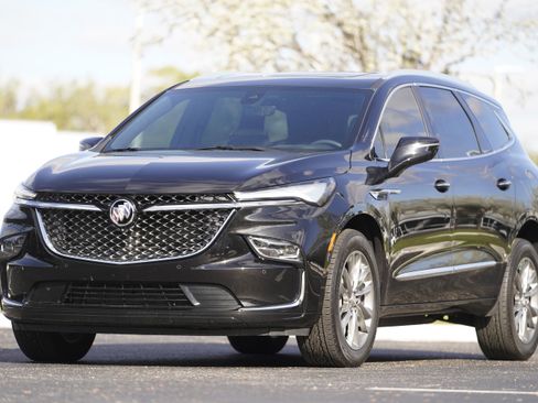 Used 2024 Buick Enclave Avenir w/ Avenir Technology Package image 36