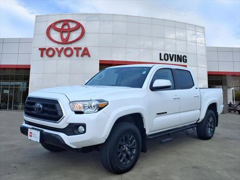 Certified 2022 Toyota Tacoma SR5 image 1