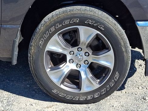 Used 2023 RAM 1500 Laramie AWD/4WD image 29