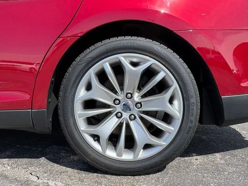 Used 2017 Ford Taurus Limited image 29