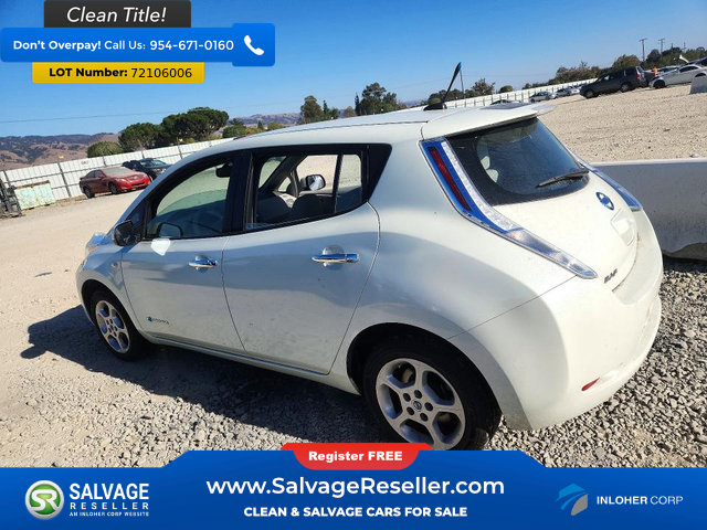 Used 2011 Nissan Leaf SL FWD image 3