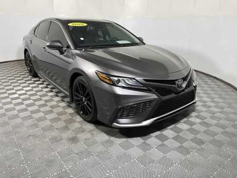 Used 2022 Toyota Camry XSE FWD image 2