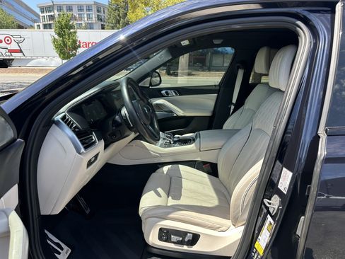 Used 2021 BMW X6 M50i w/ Executive Package AWD/4WD image 17