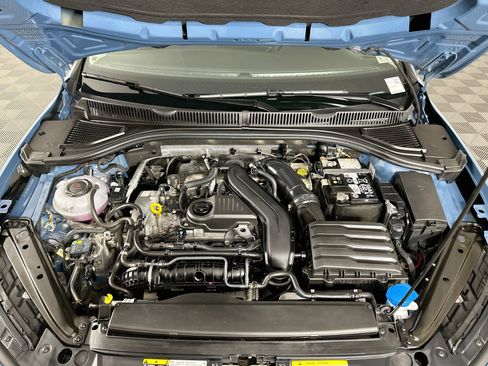 Used 2025 Volkswagen Jetta SE FWD image 31