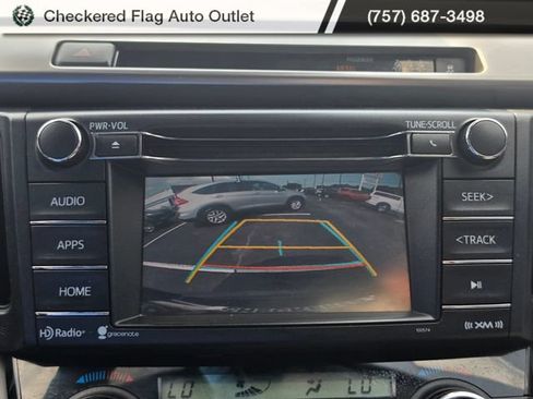 Used 2018 Toyota RAV4 XLE FWD image 34