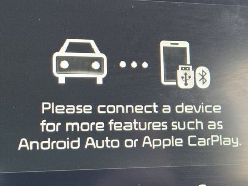 Used 2022 Kia Sportage LX image 3