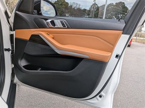 Used 2019 BMW X5 xDrive40i w/ Executive Package image 32