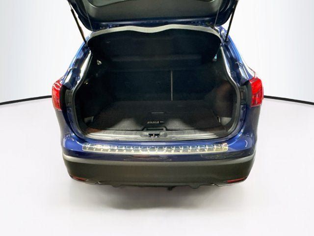Used 2018 Nissan Rogue Sport SV AWD/4WD image 18