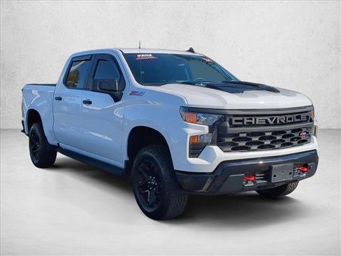 Used 2024 Chevrolet Silverado 1500 Custom Trail Boss AWD/4WD image 3