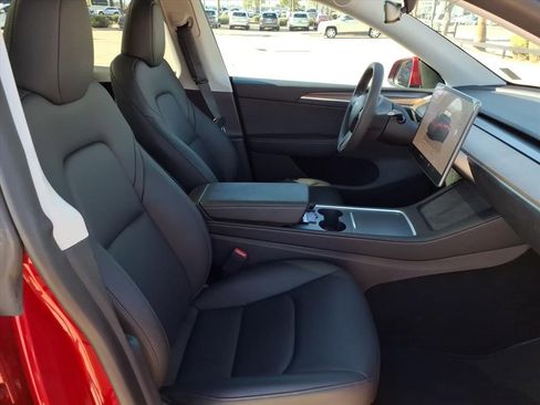 Used 2023 Tesla Model Y Long Range image 18