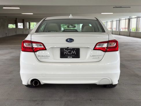 Used 2017 Subaru Legacy 2.5i Premium w/ Moonroof Package AWD/4WD image 6