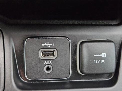 Used 2022 Jeep Cherokee Latitude Lux AWD/4WD image 23