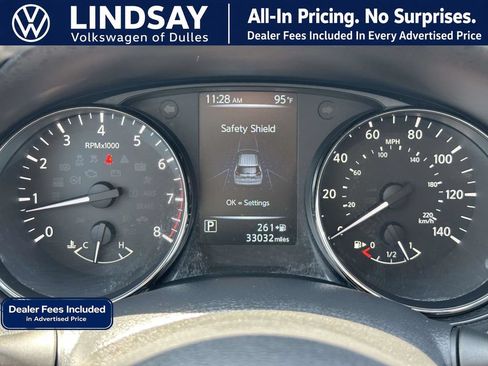 Used 2017 Nissan Rogue SV AWD/4WD image 25