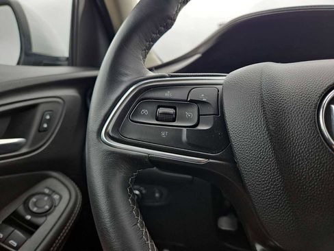 Certified 2022 Buick Encore GX Select w/ Advanced Technology Package AWD/4WD image 24