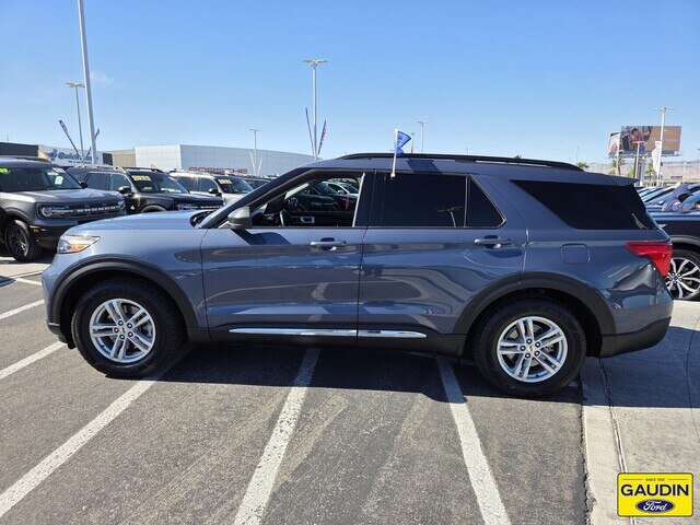 Certified 2021 Ford Explorer XLT RWD image 4