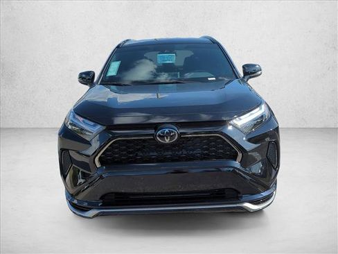 New 2025 Toyota RAV4 SE image 2