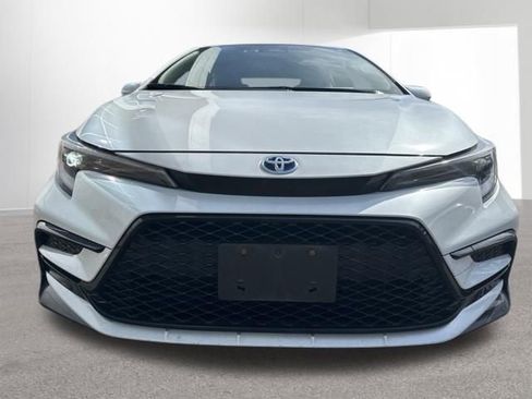Used 2023 Toyota Corolla SE w/ SE Package image 13
