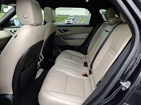 Used 2018 Land Rover Range Rover Velar R-Dynamic SE AWD/4WD image 10