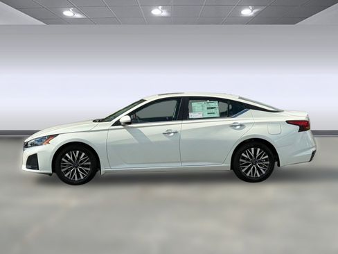 New 2025 Nissan Altima 2.5 SV w/ SV Premium Package image 2