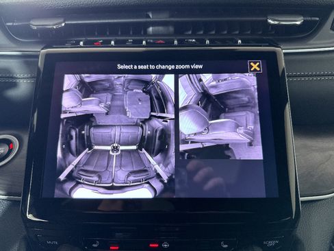 New 2025 Jeep Grand Cherokee L Limited w/ Black Appearance Package image 18