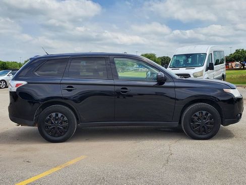 Used 2014 Mitsubishi Outlander ES FWD image 30