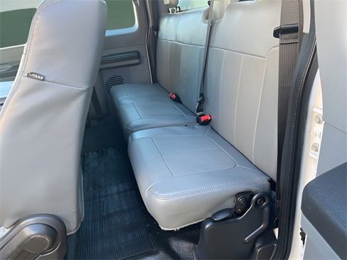 Used 2015 Ford F550 4x4 SuperCab Super Duty image 11