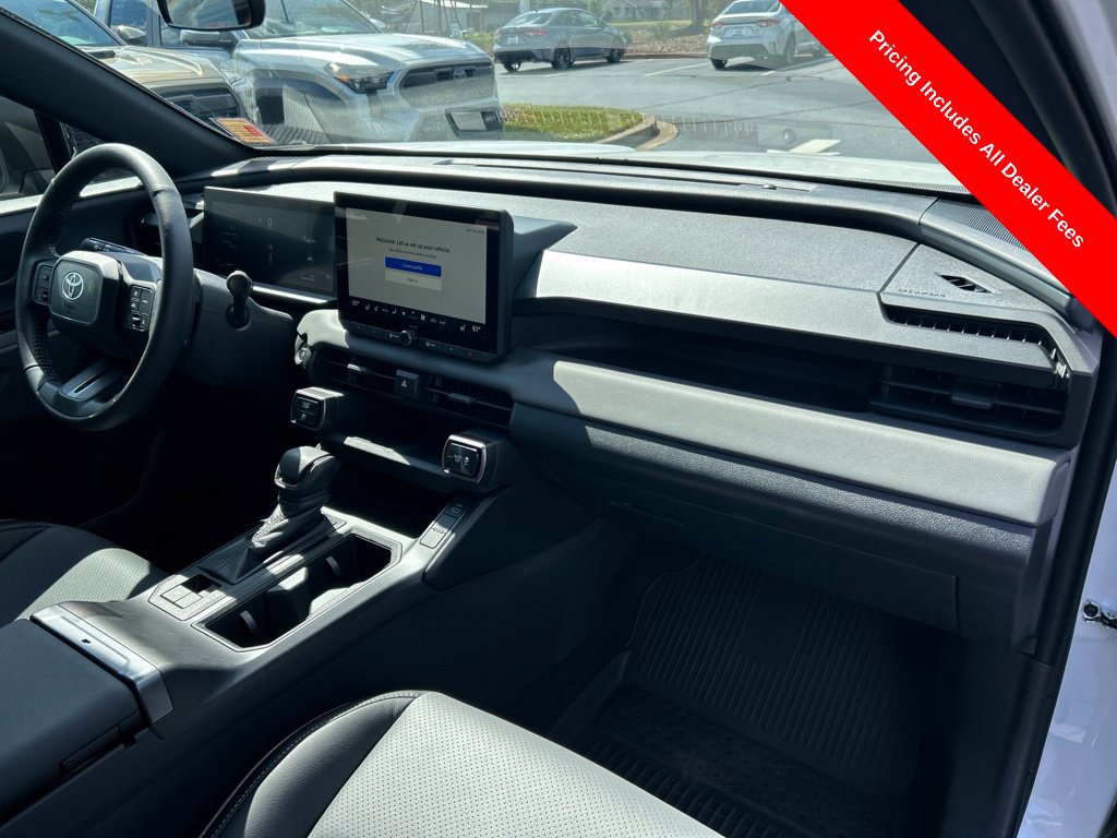 Used 2026 Toyota RAV4 SE w/ Convenience Package FWD image 23
