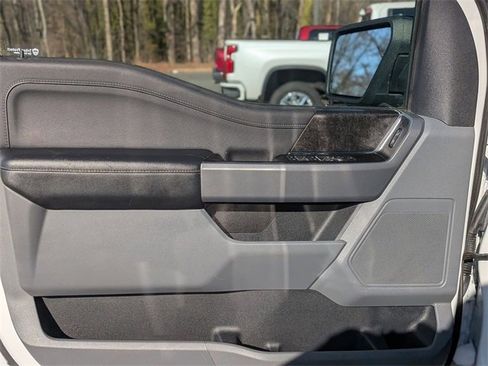 Used 2022 Ford F150 XLT w/ Equipment Group 302A High image 13