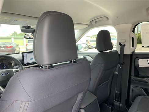 New 2025 Ford Explorer Active image 18