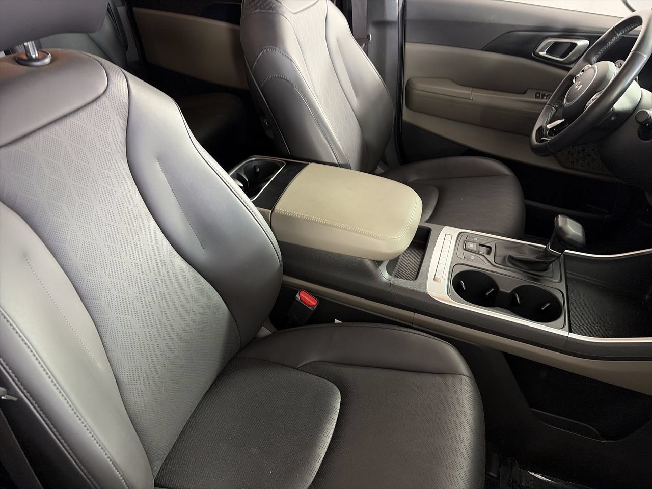 Used 2026 Kia Carnival FWD image 23