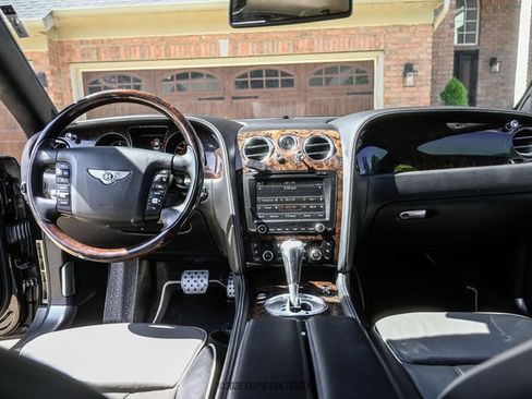 Used 2012 Bentley Flying Spur Flying Spur AWD/4WD image 25