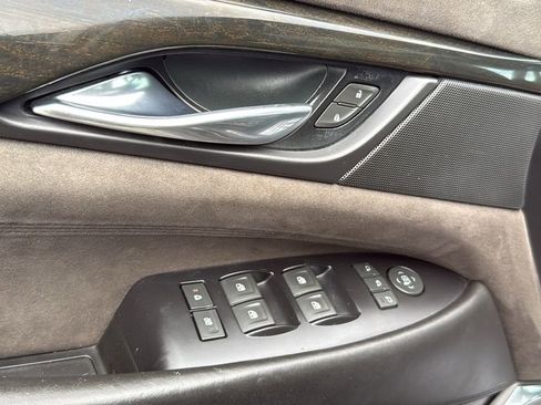 Used 2018 Cadillac Escalade ESV Platinum image 21