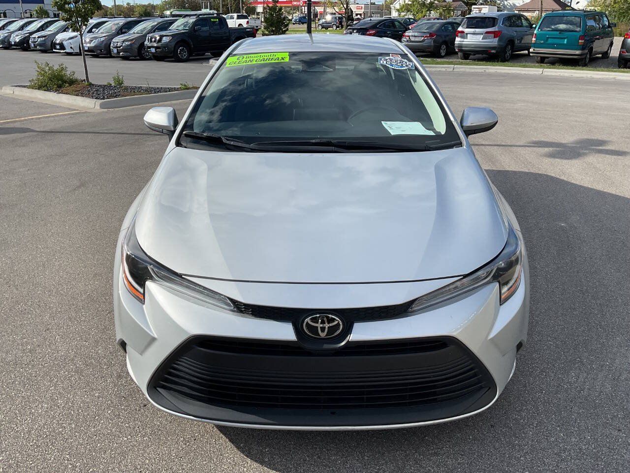 Used 2025 Toyota Corolla LE FWD image 12
