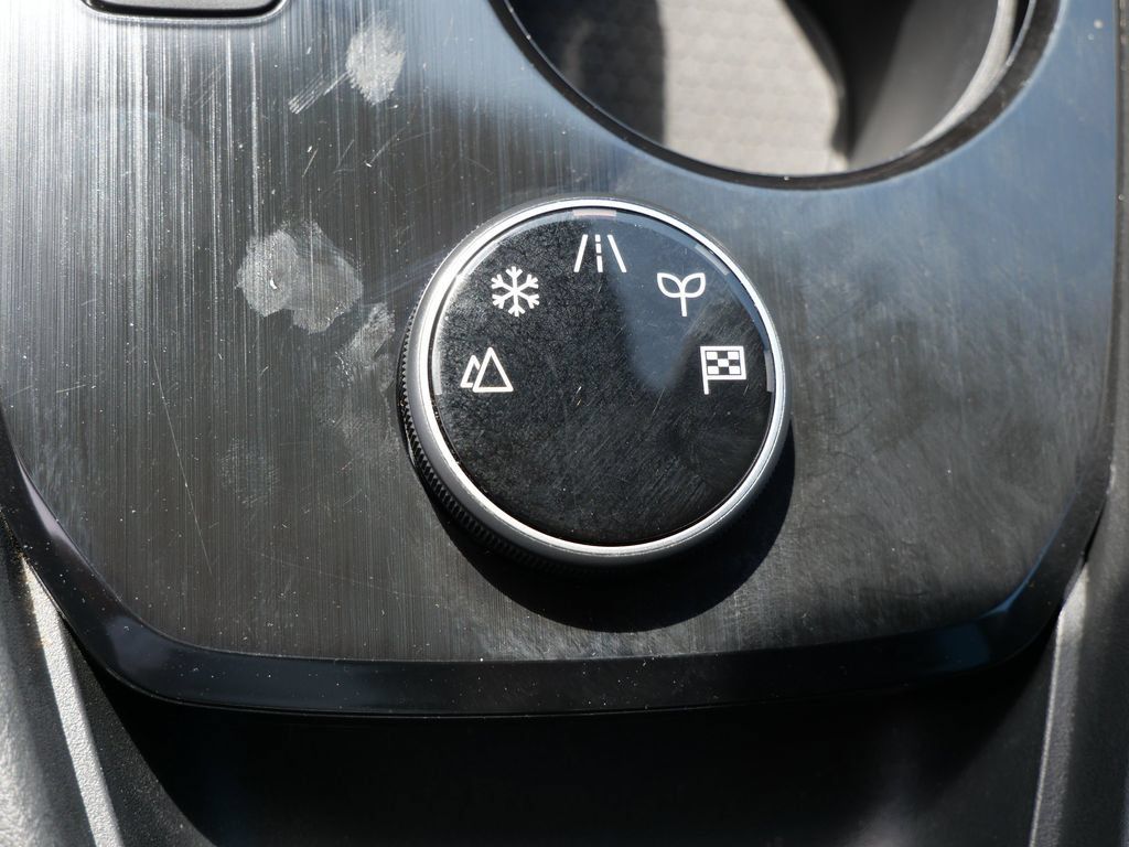 Used 2026 Nissan Rogue SL AWD/4WD image 23