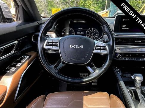Used 2022 Kia Telluride SX w/ SX Prestige Package AWD/4WD image 11