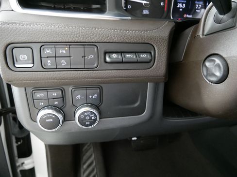 Used 2021 GMC Yukon Denali AWD/4WD image 26
