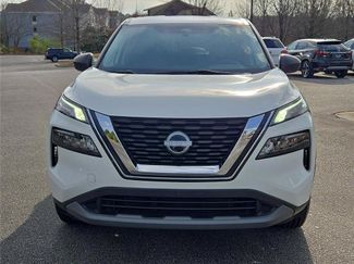 Used 2023 Nissan Rogue S FWD video 2